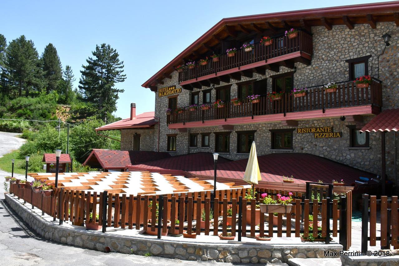 Hotel Palaghiaccio Cotronei Exterior photo